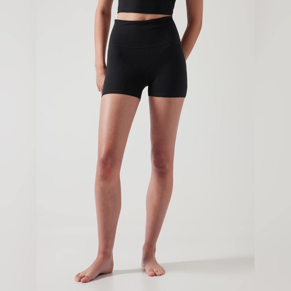Athleta Elation Ultra High Rise Shortie Bike Short